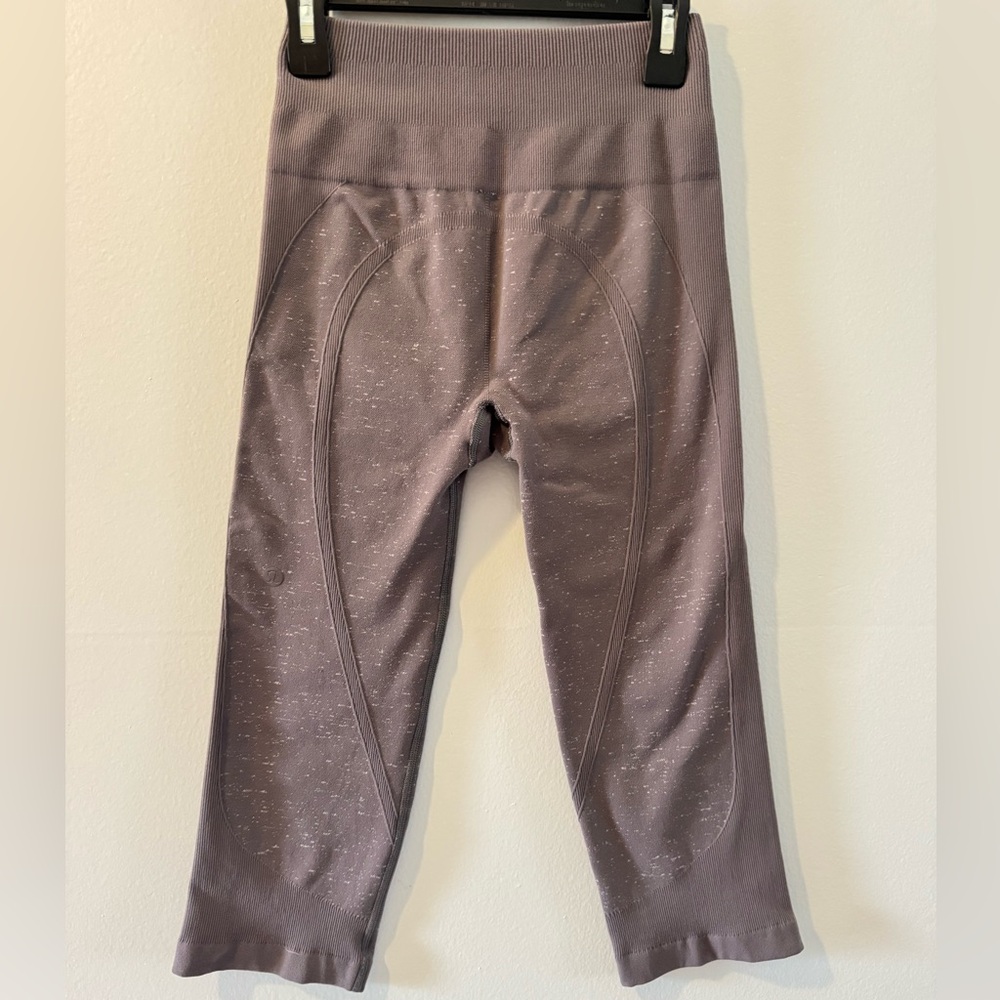 lululemon athletica Mauve Speckled Capri Leggings